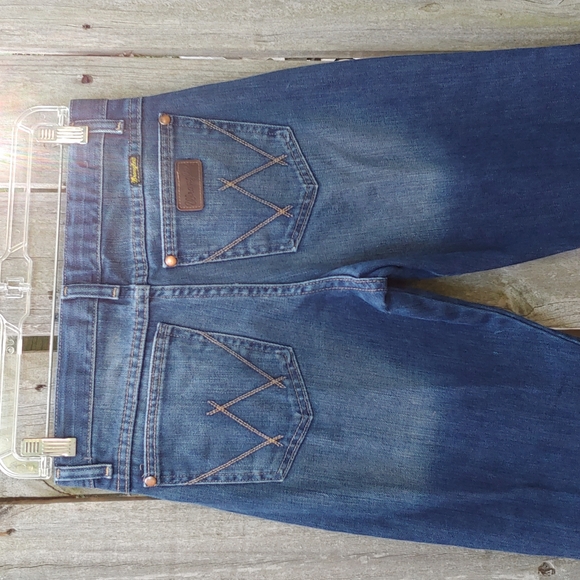 Wrangler | Retro Relaxed Boot High Rise Jeans - Picture 7 of 7